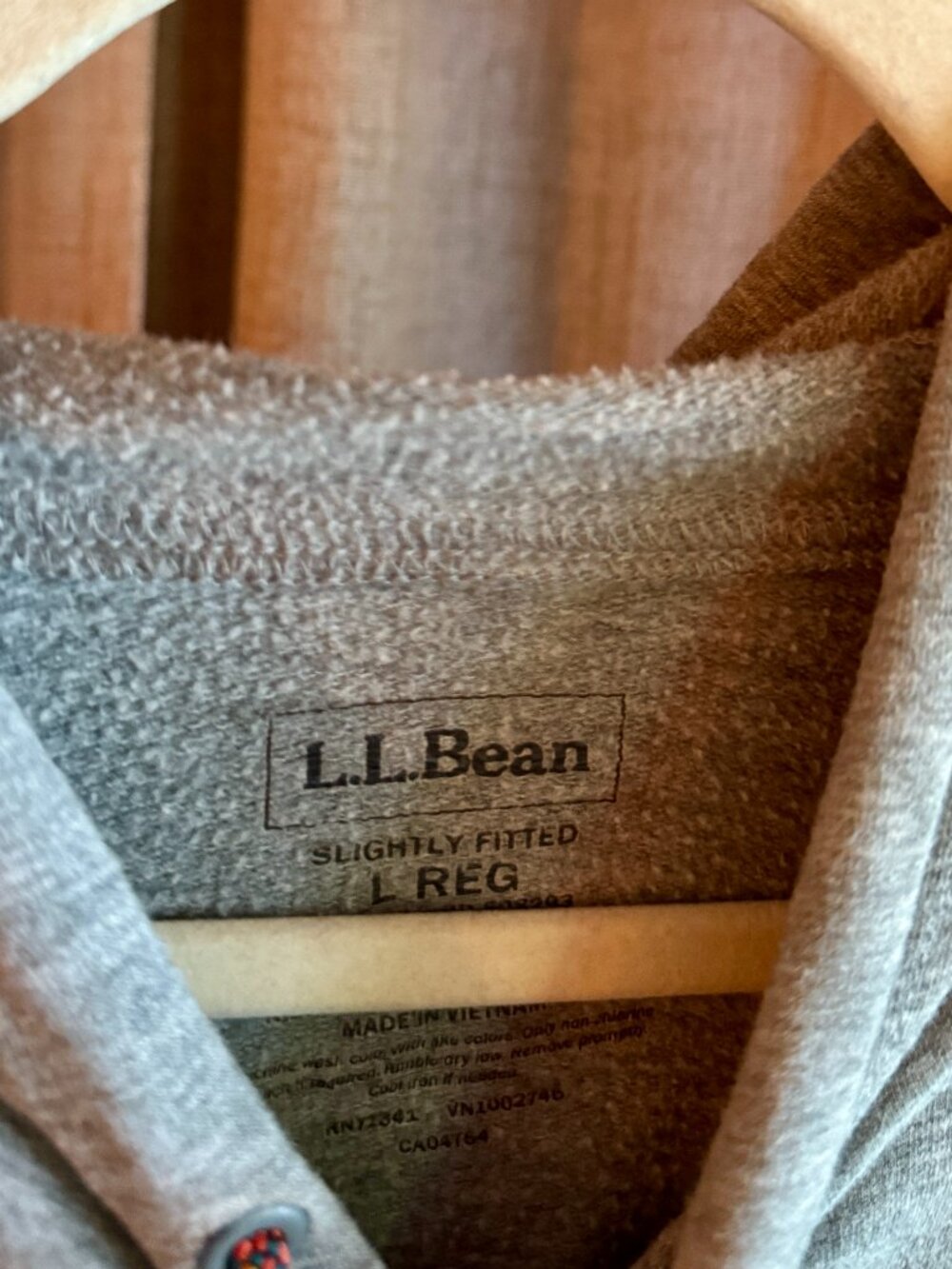 LL Bean Large- Slightly Fitted Hoodie - Picture 4 of 5